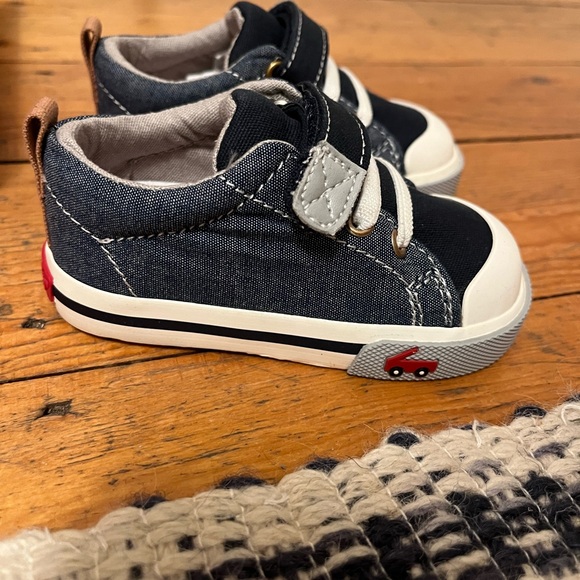 See Kai Run Stevie II, Chambray - Picture 4 of 6